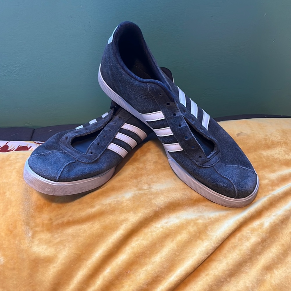 Women's Adidas neo